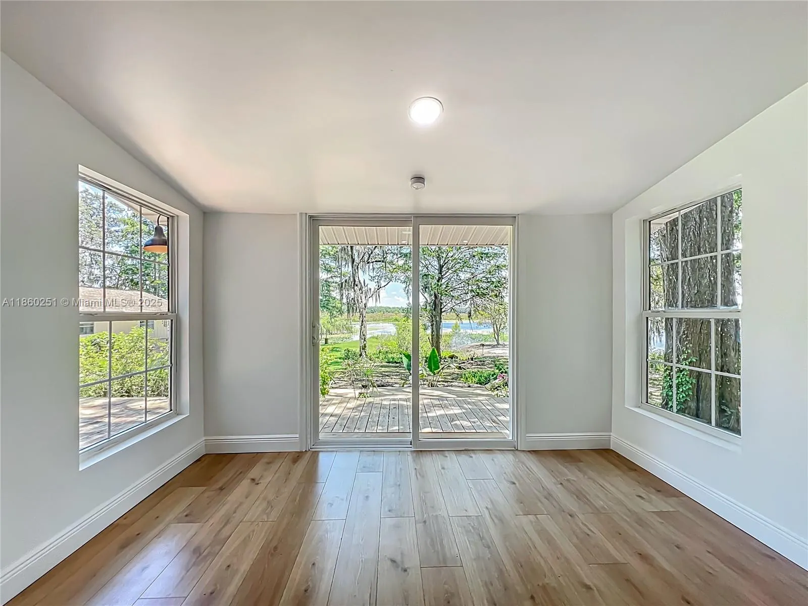 8781 S LAKESHORE DR FLORAL CITY