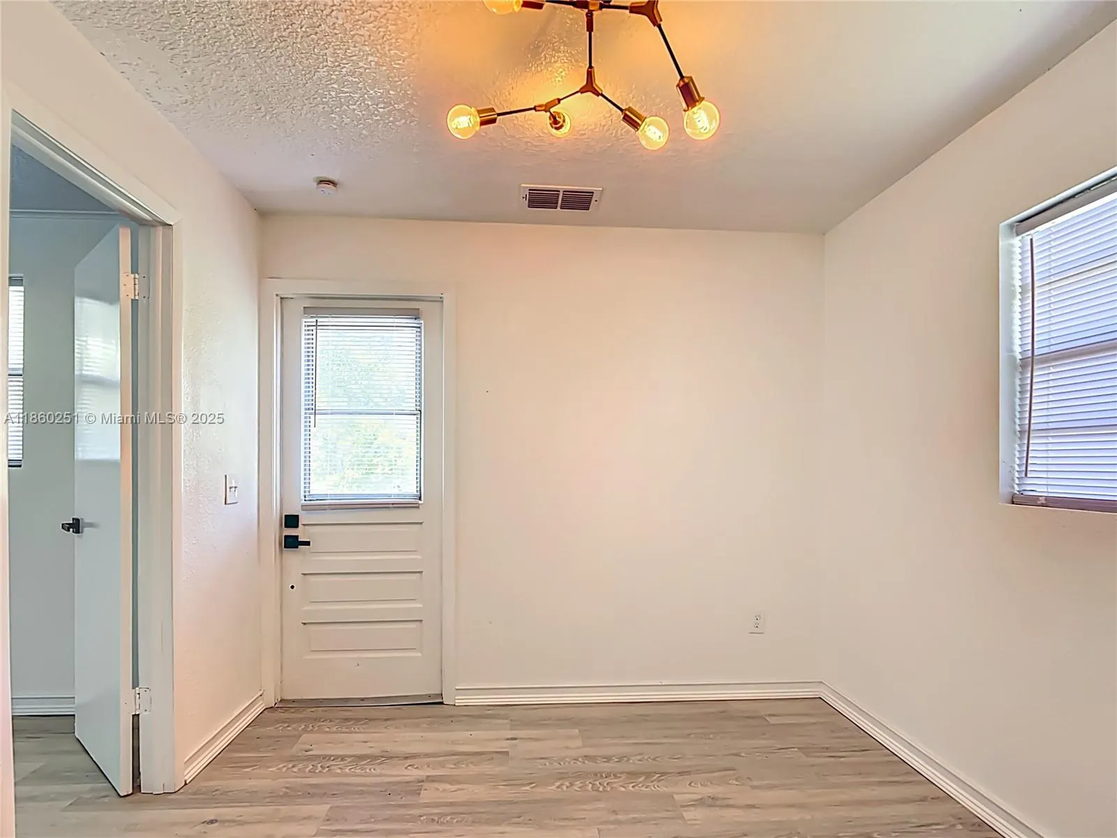 8781 S LAKESHORE DR FLORAL CITY
