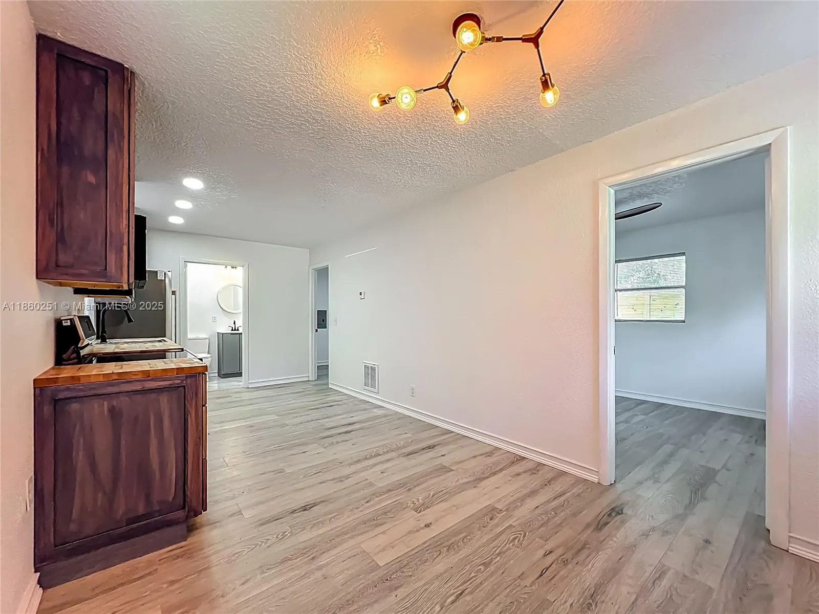 8781 S LAKESHORE DR FLORAL CITY