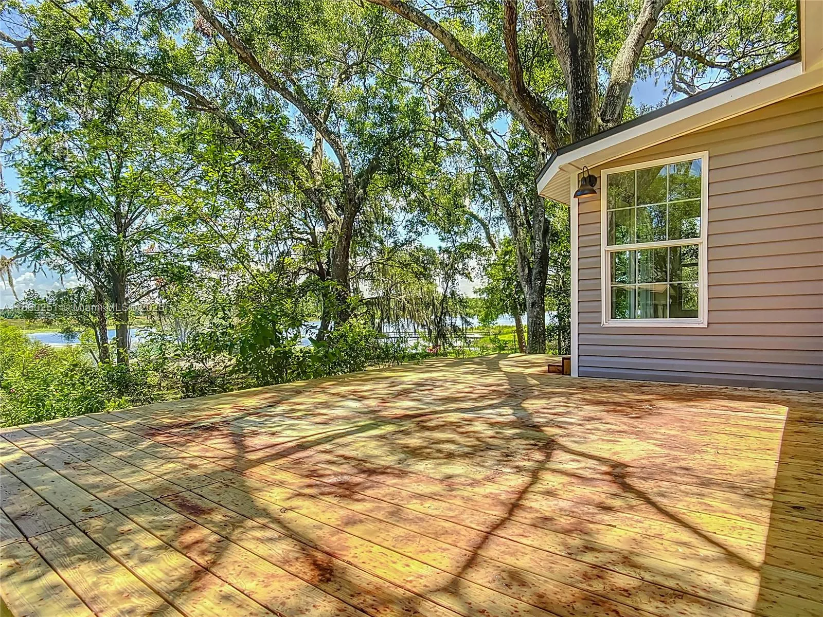 8781 S LAKESHORE DR FLORAL CITY