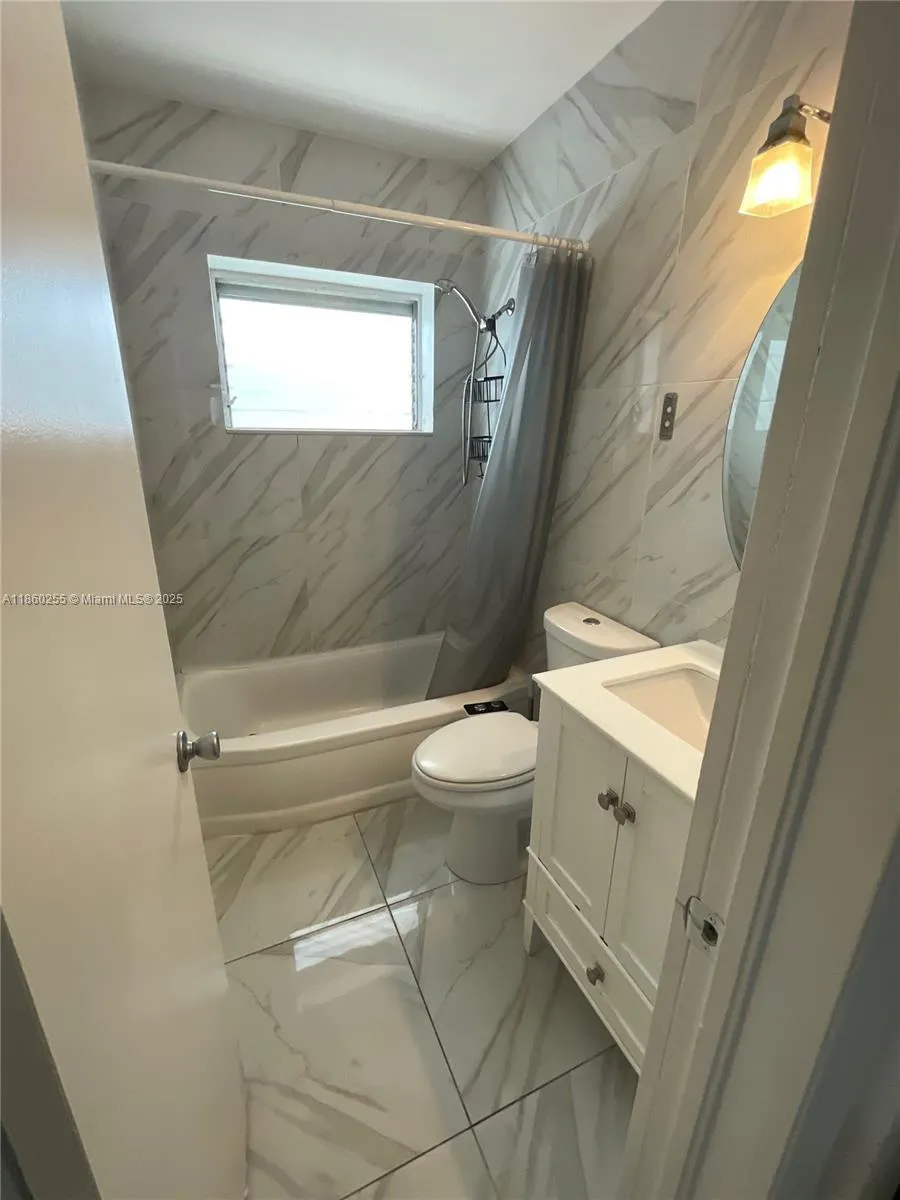 1611 West Ave, #12A