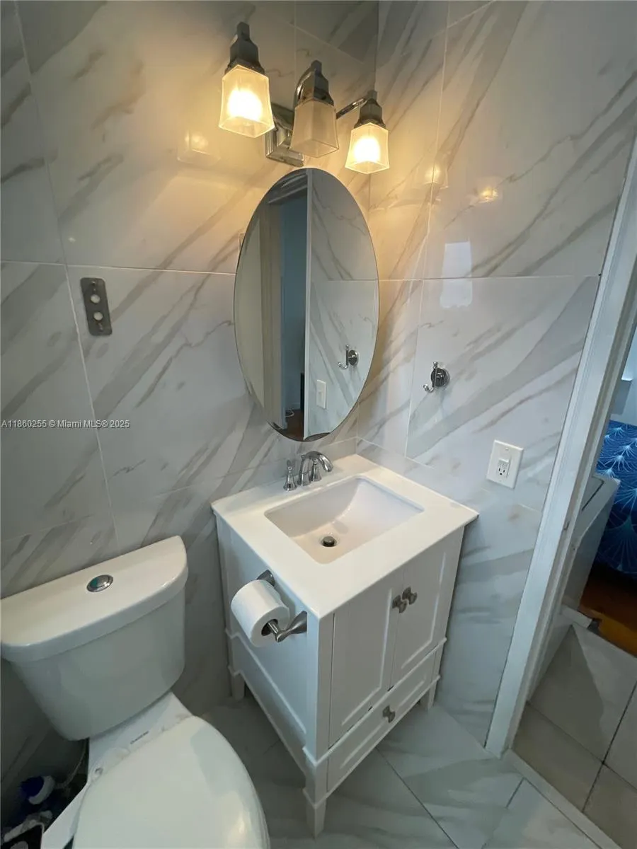 1611 West Ave, #12A