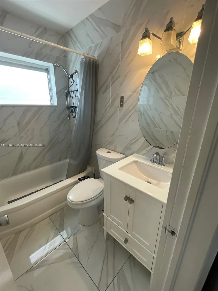 1611 West Ave, #12A