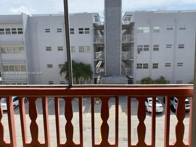 215 SE 3rd Ave, #305A