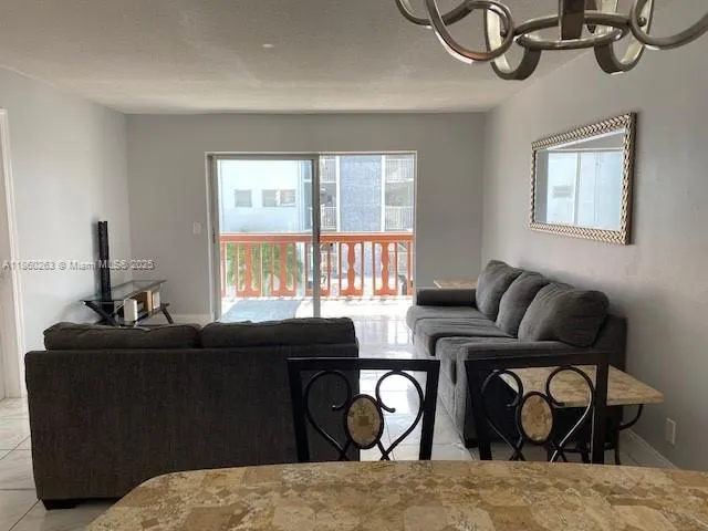 215 SE 3rd Ave, #305A