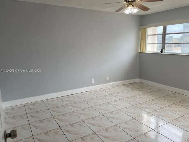 215 SE 3rd Ave, #305A