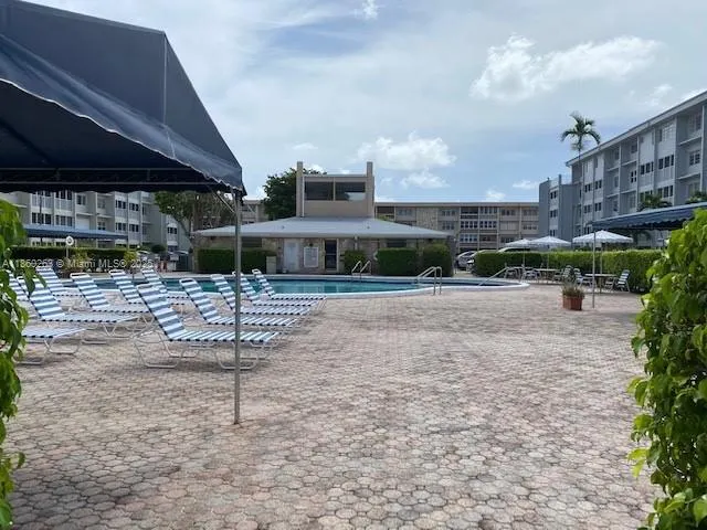 215 SE 3rd Ave, #305A