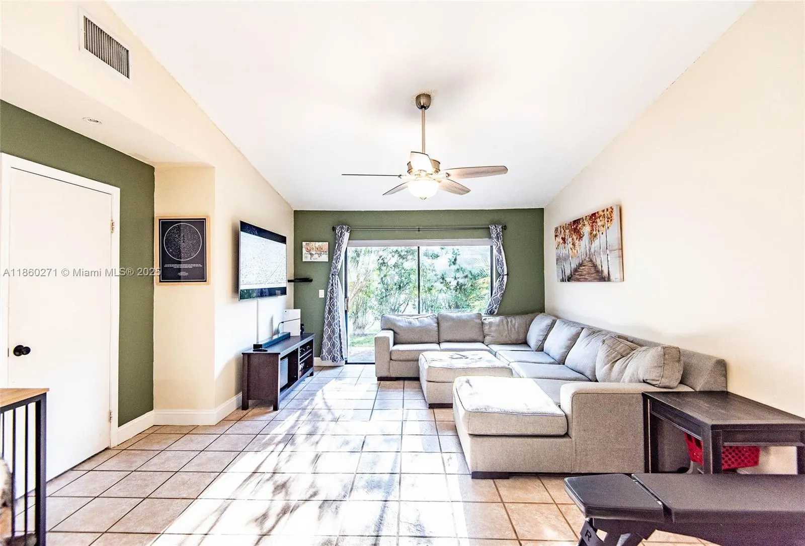 895 SW 120th Way
