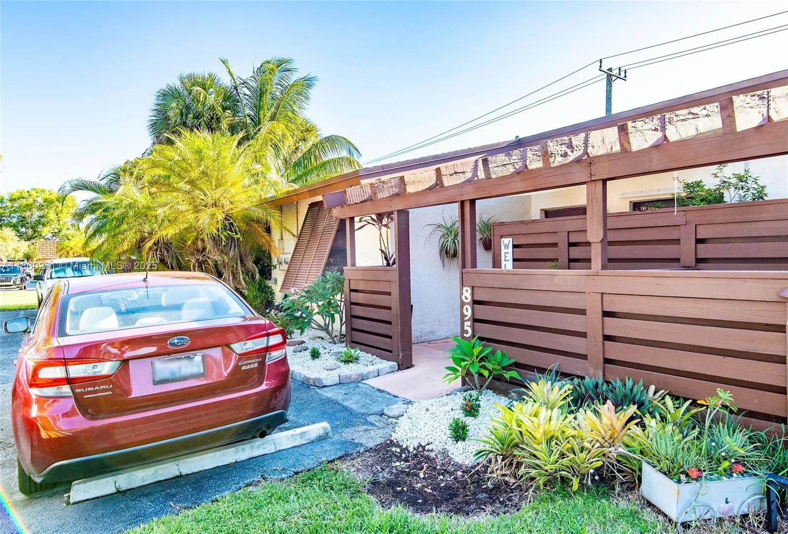 895 SW 120th Way