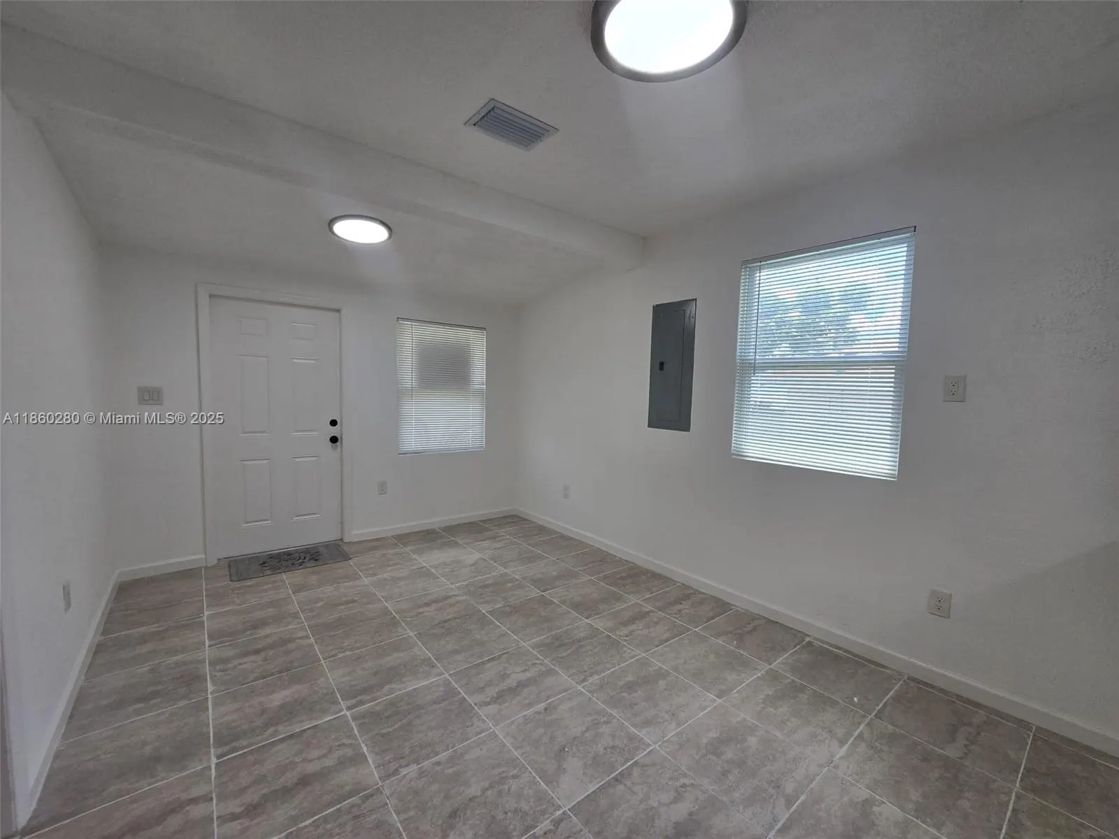 1437 NW 70th St