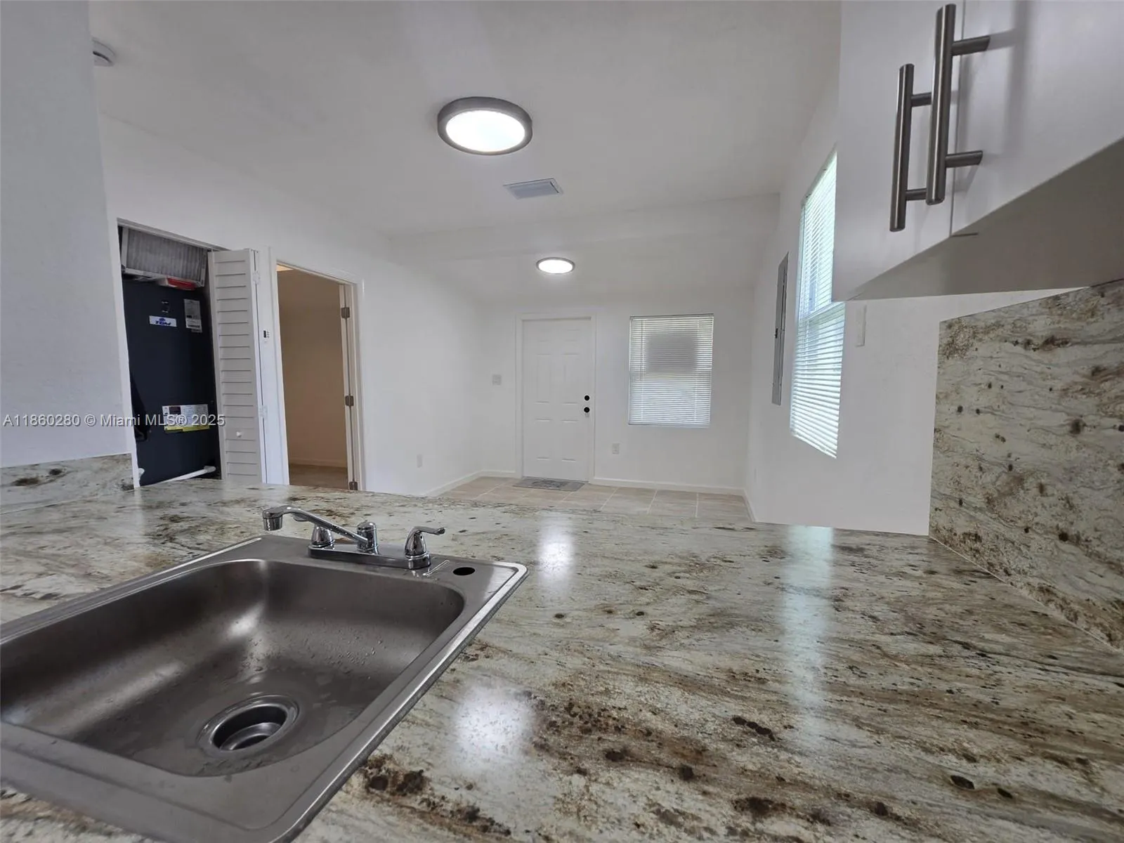 1437 NW 70th St