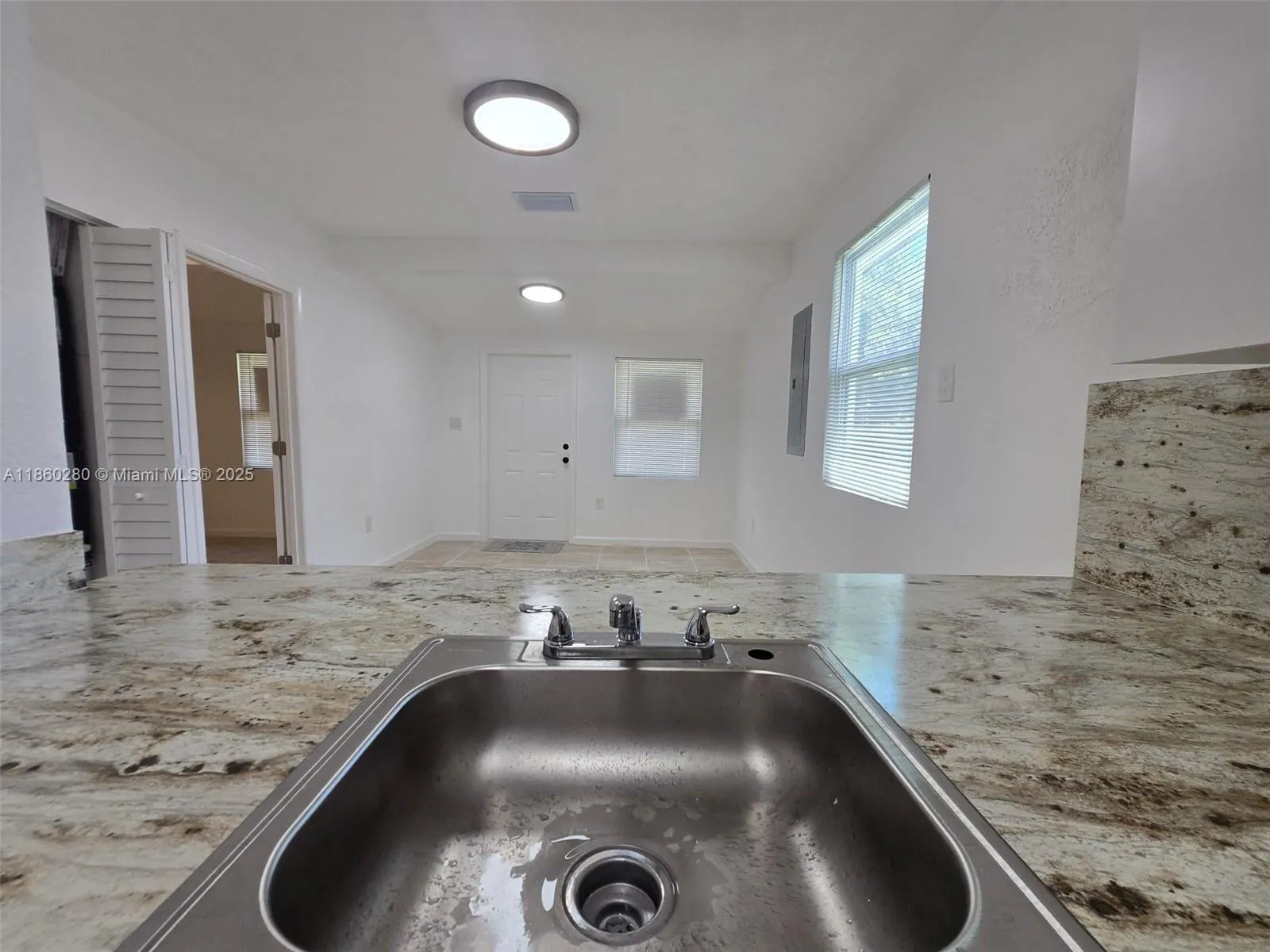 1437 NW 70th St