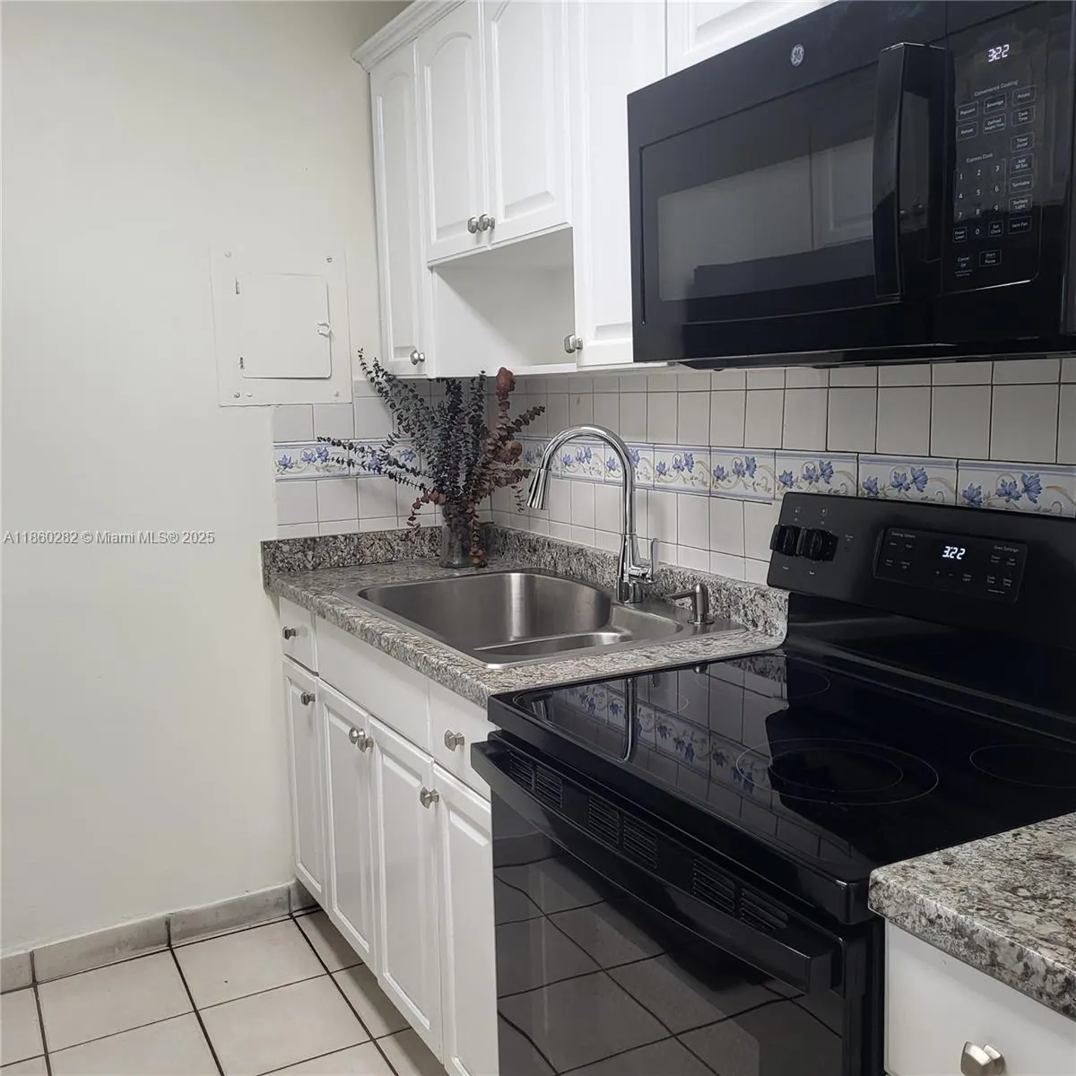677 SW 9th Ave, #212