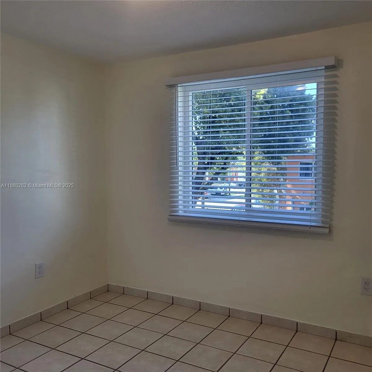 677 SW 9th Ave, #212