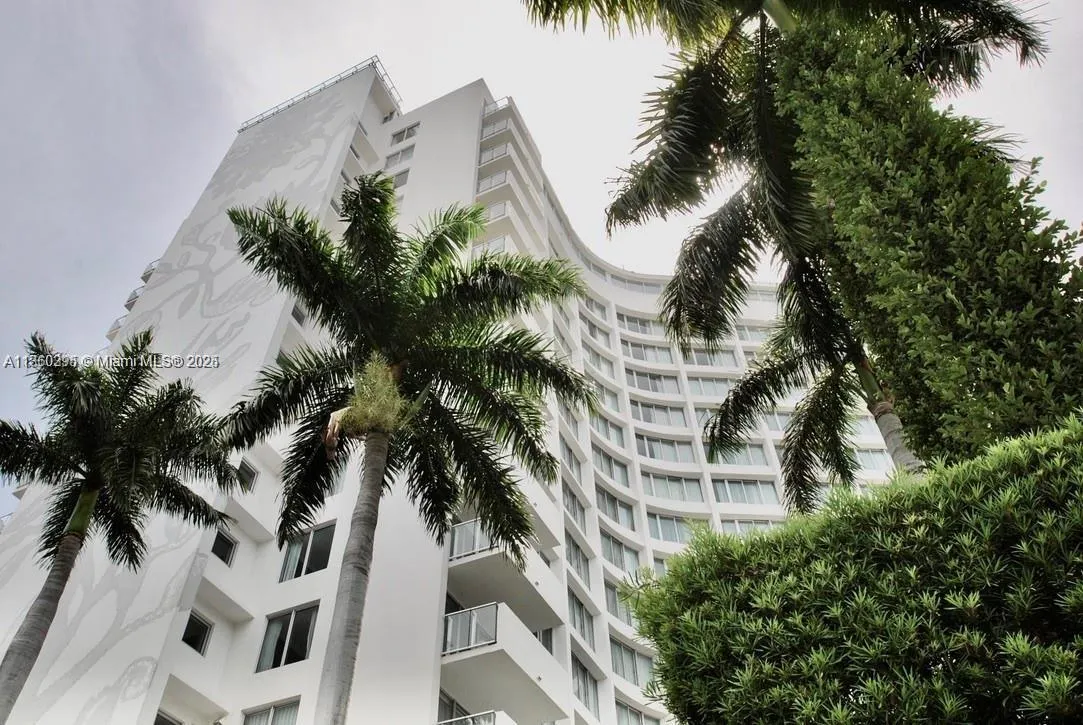 1100 West Ave, #1402