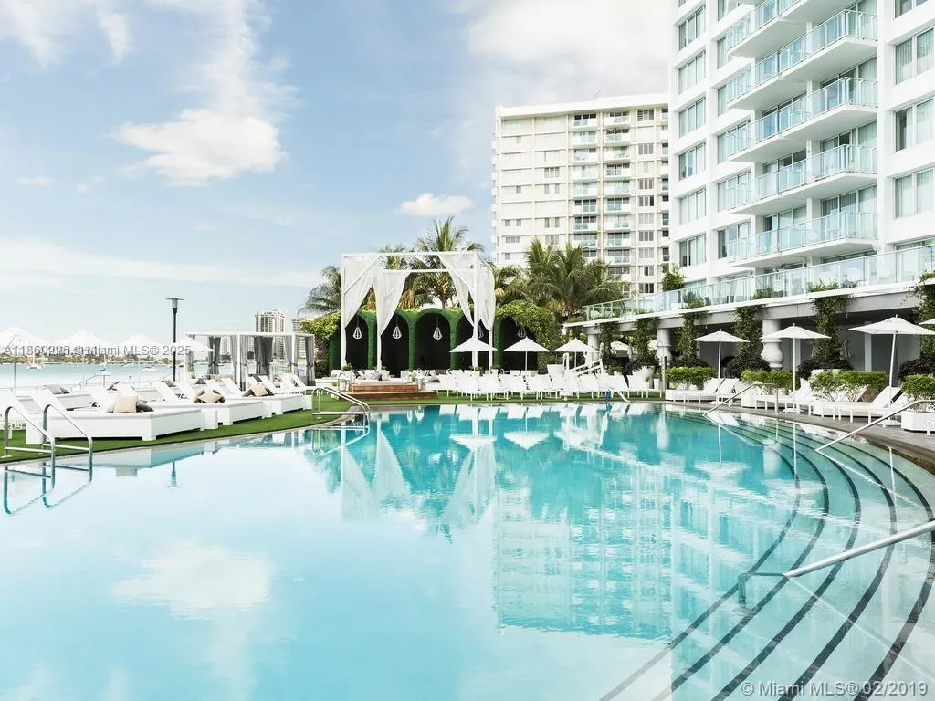 1100 West Ave, #1402