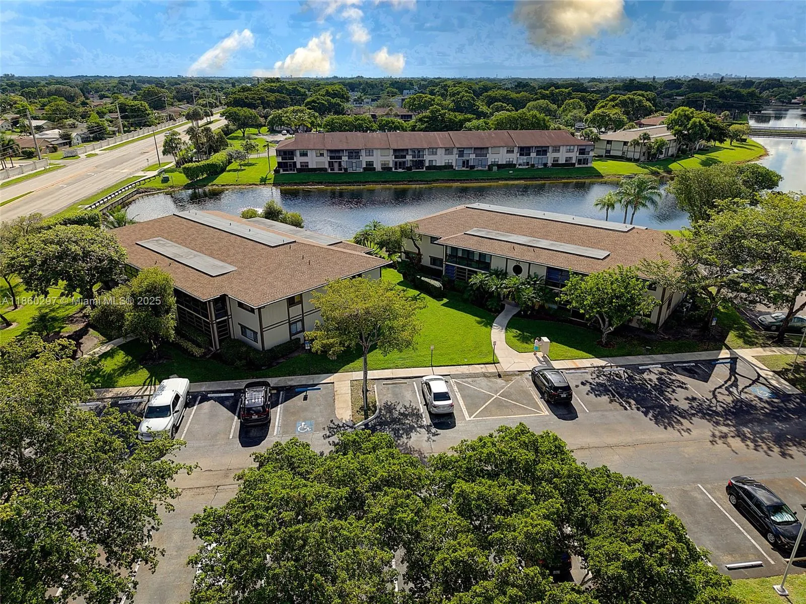 9606 W Mcnab Rd, #202