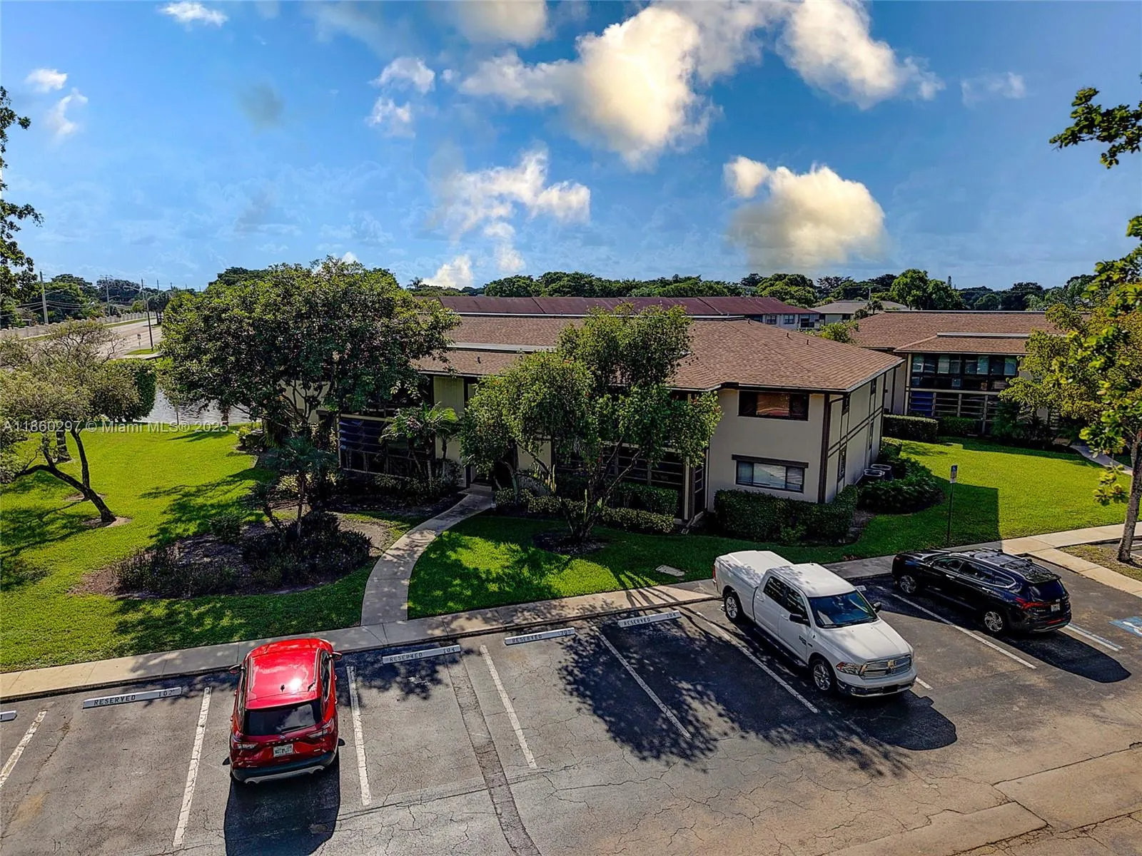 9606 W Mcnab Rd, #202