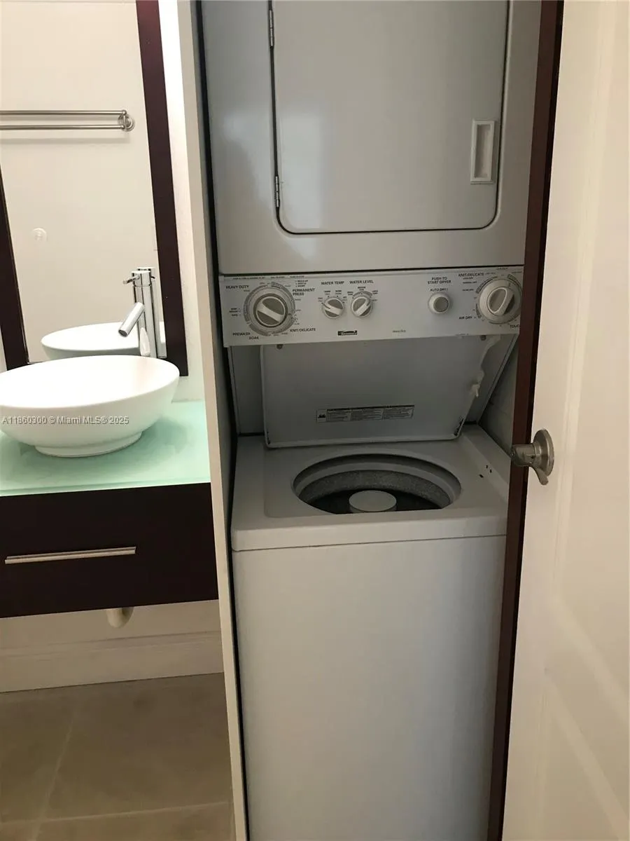 5231 Geneva, #301