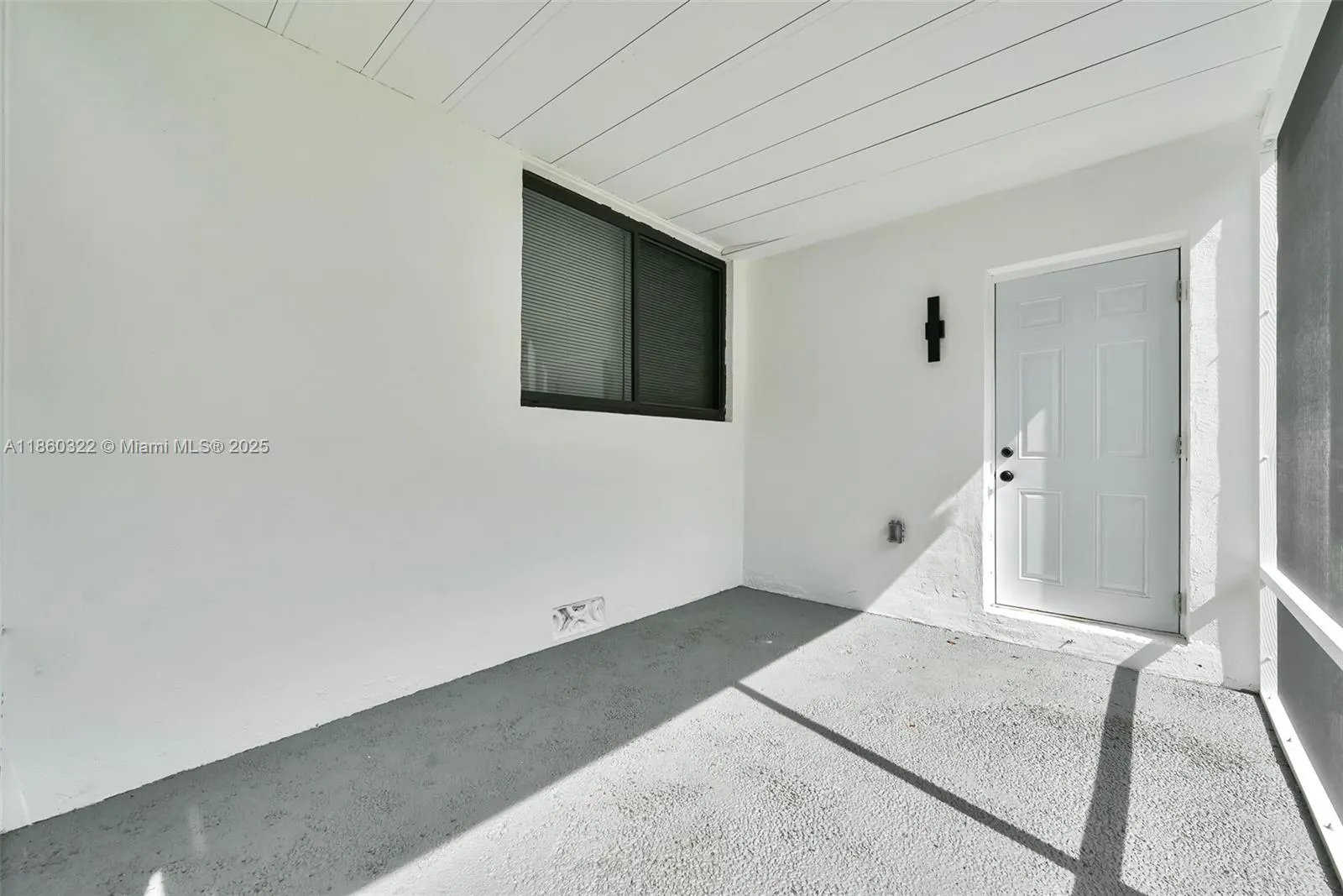 82 NE 117th St