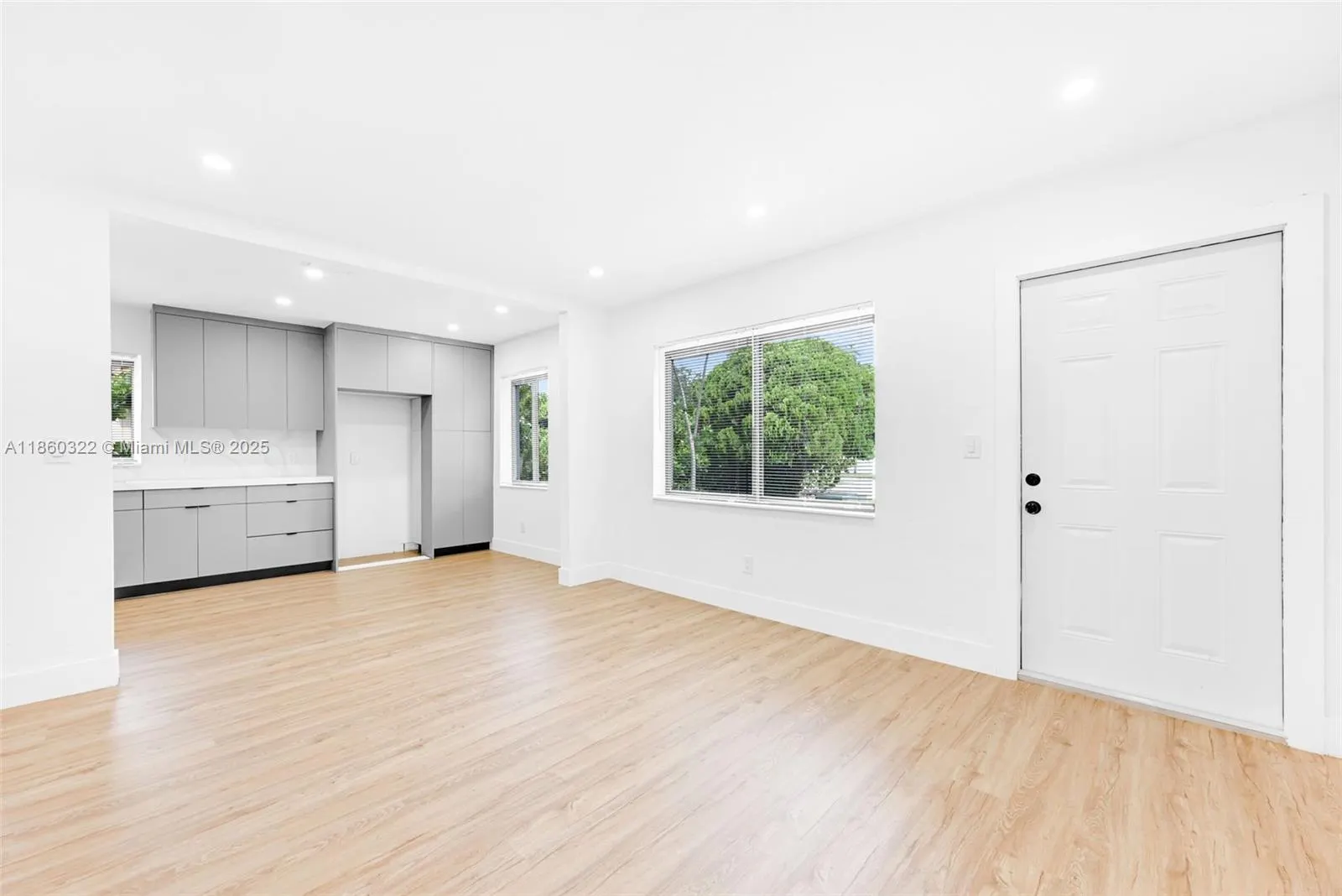 82 NE 117th St