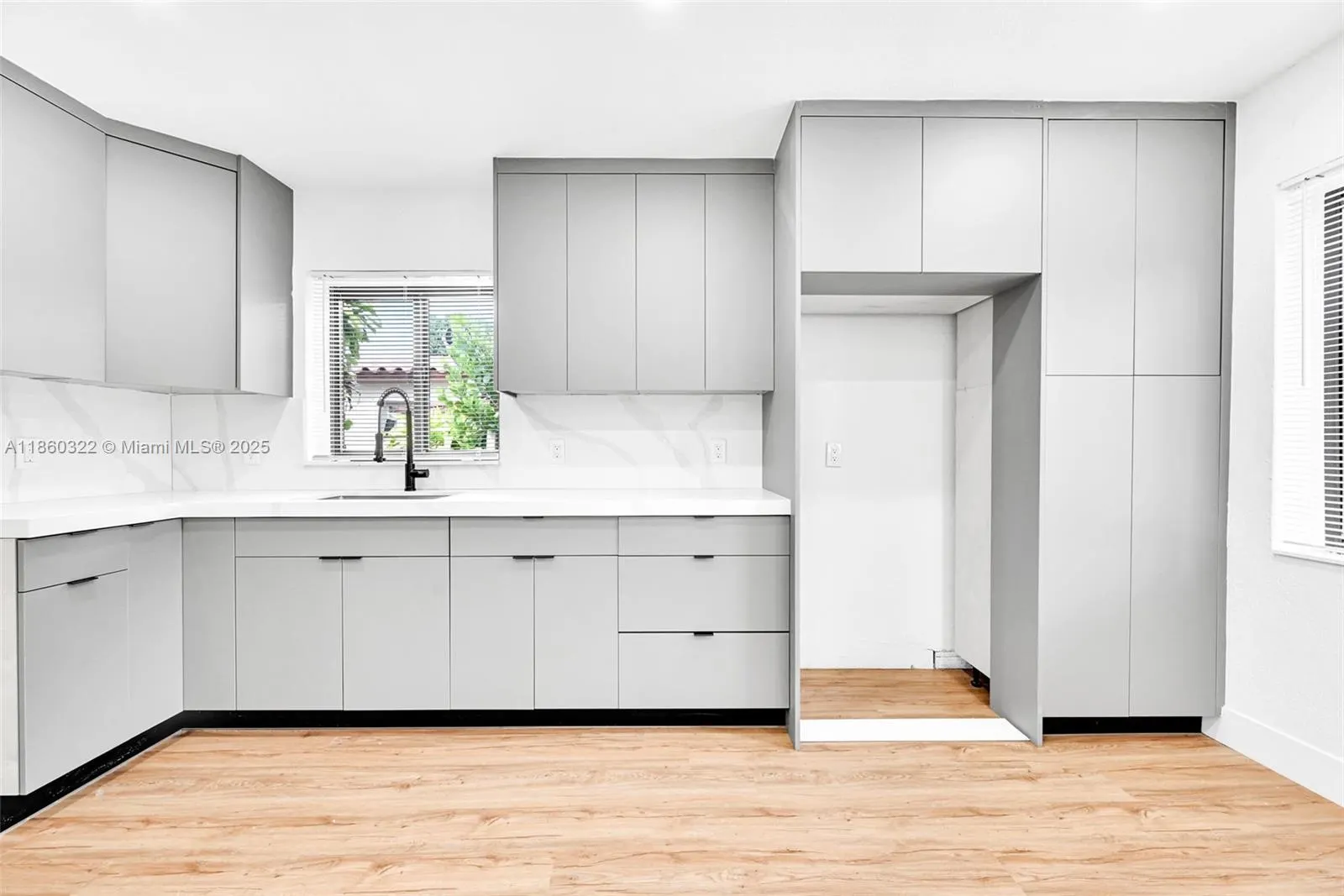 82 NE 117th St