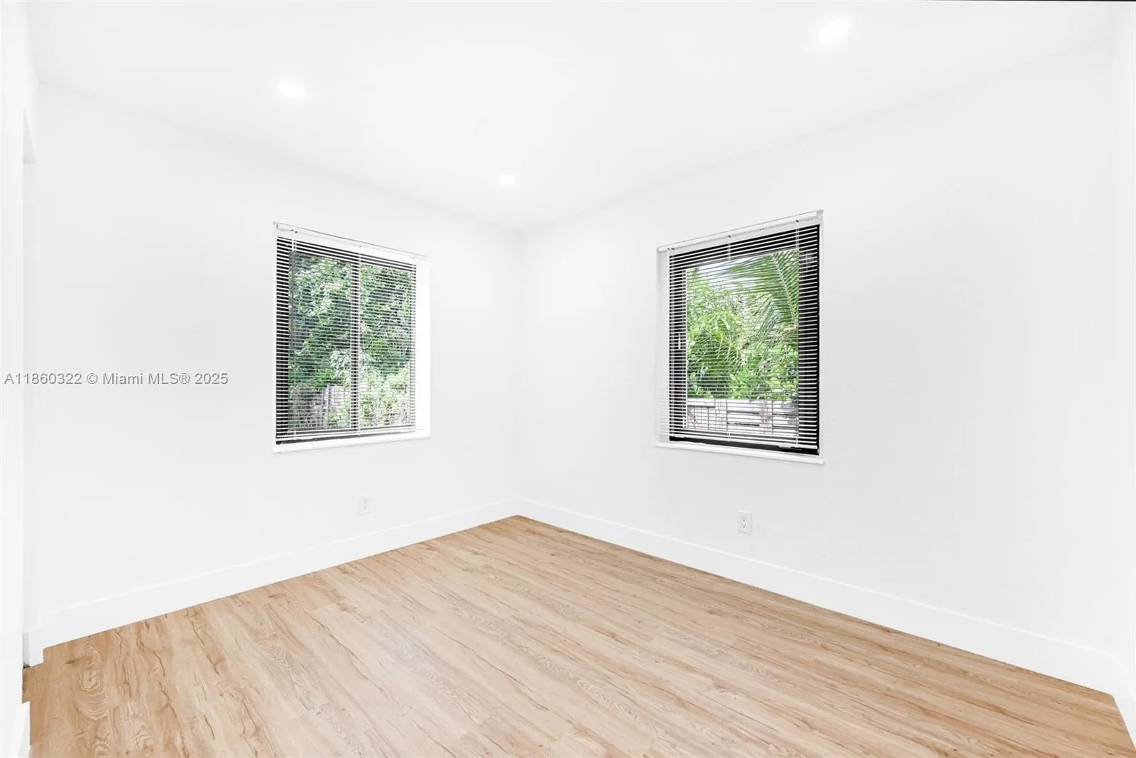 82 NE 117th St