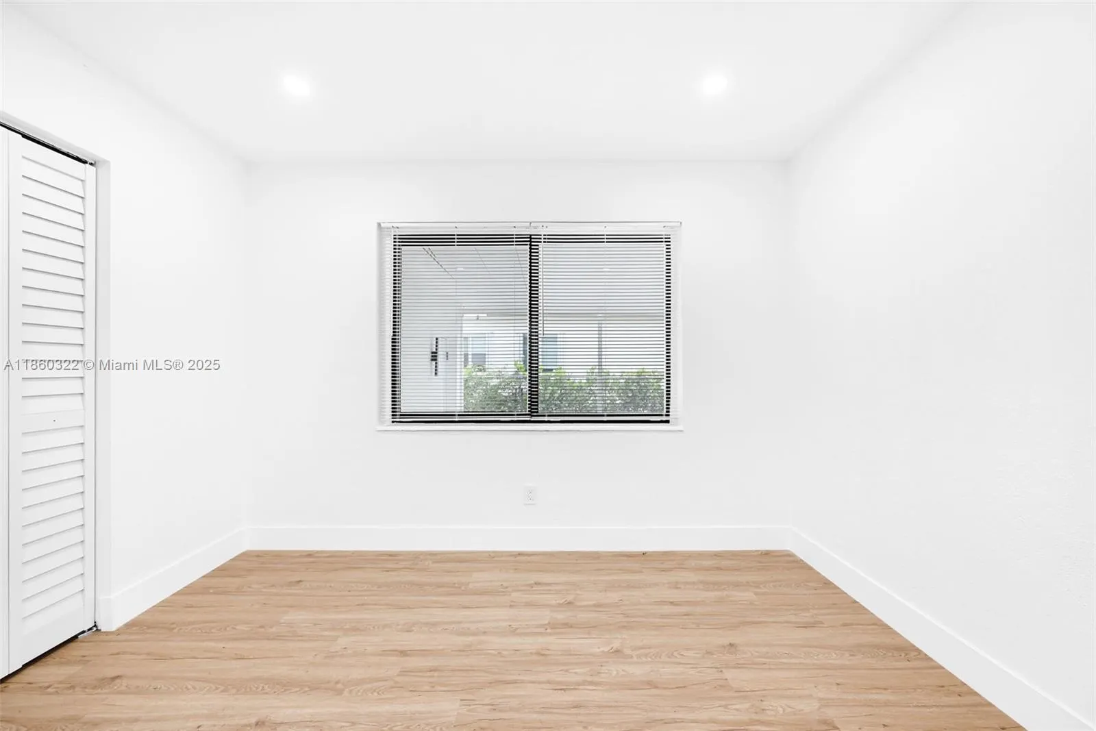 82 NE 117th St