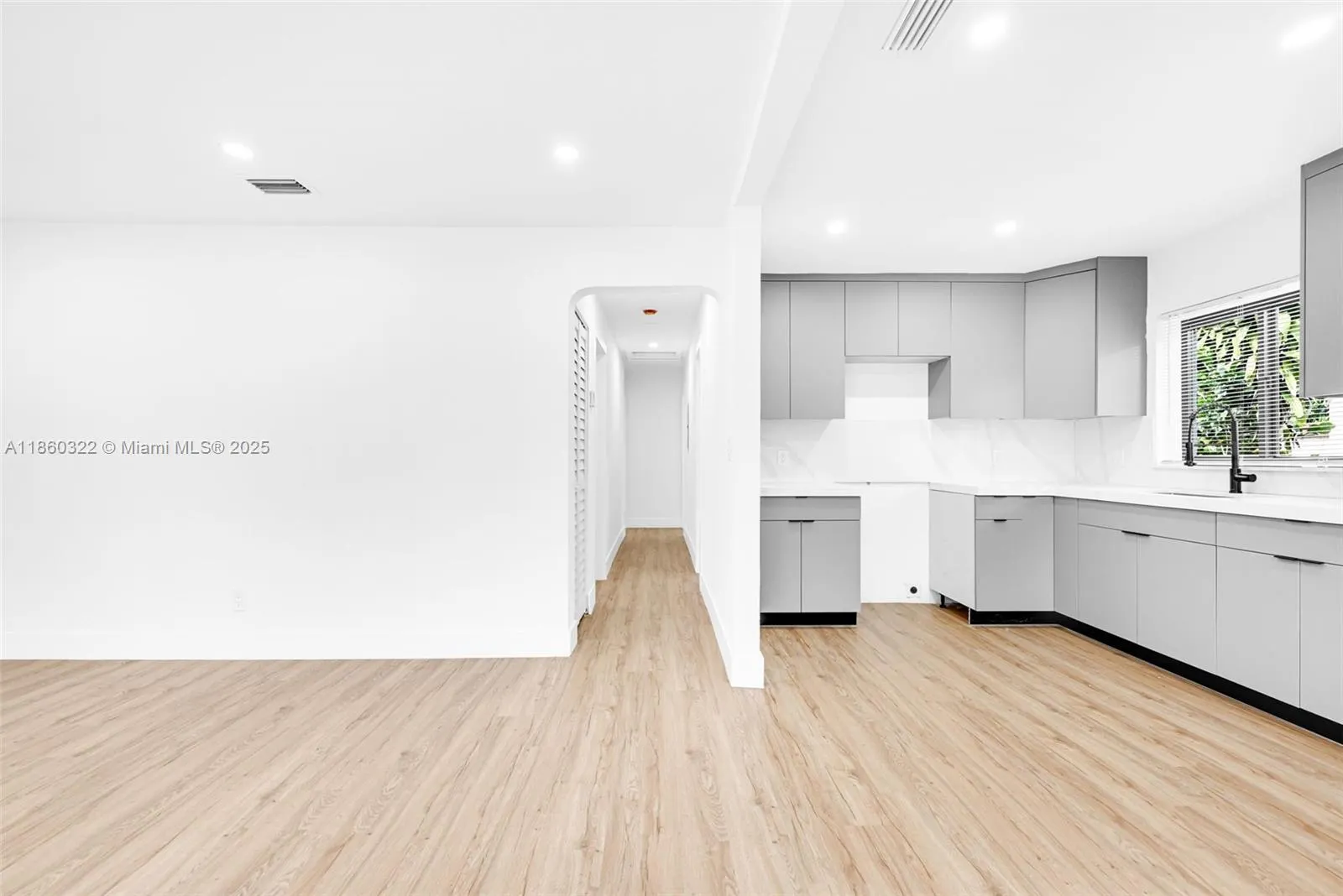 82 NE 117th St