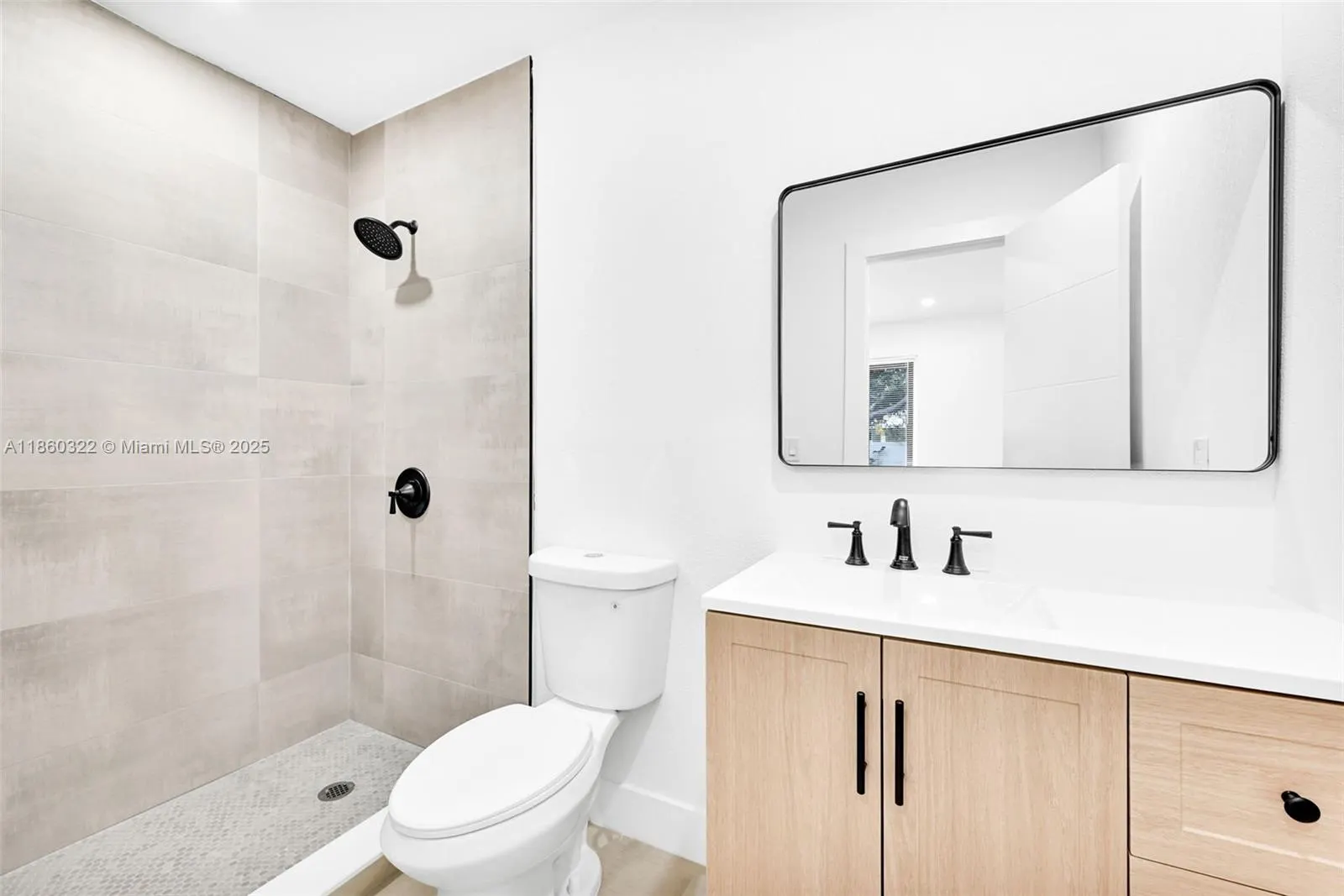 82 NE 117th St