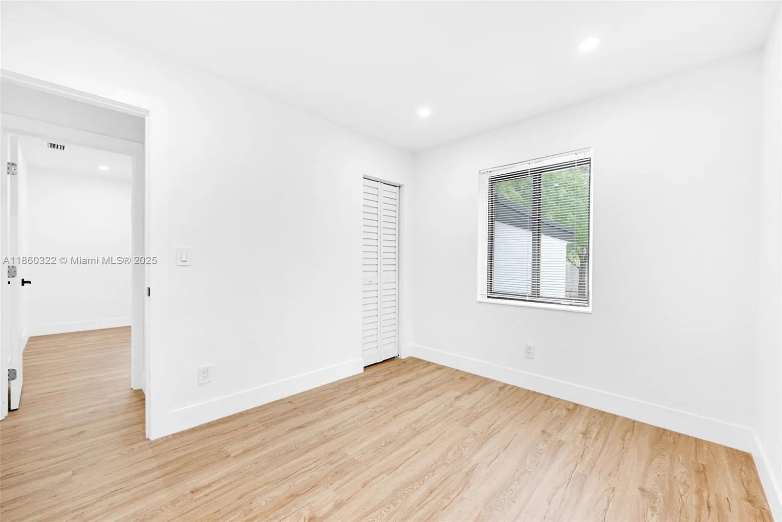 82 NE 117th St
