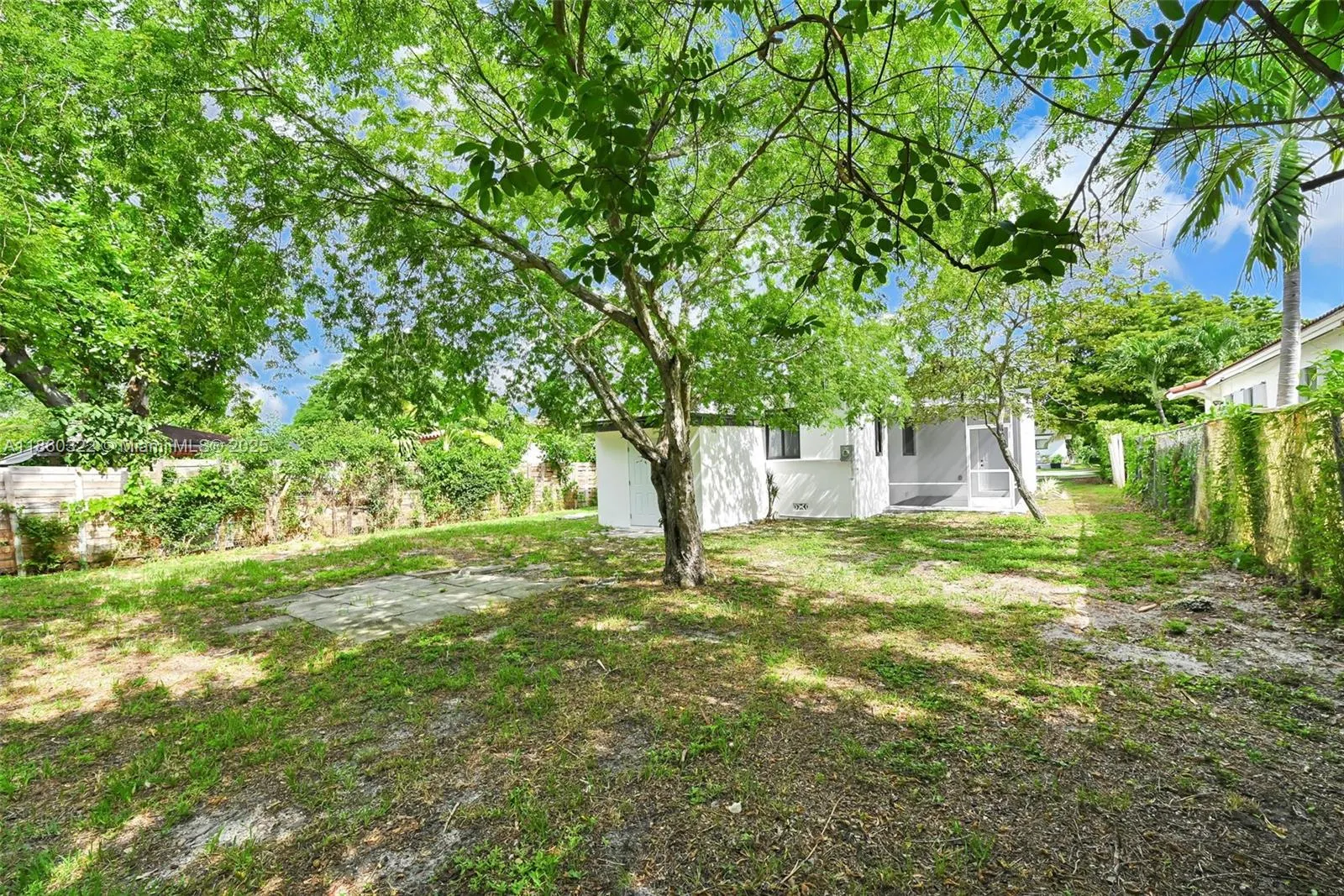 82 NE 117th St