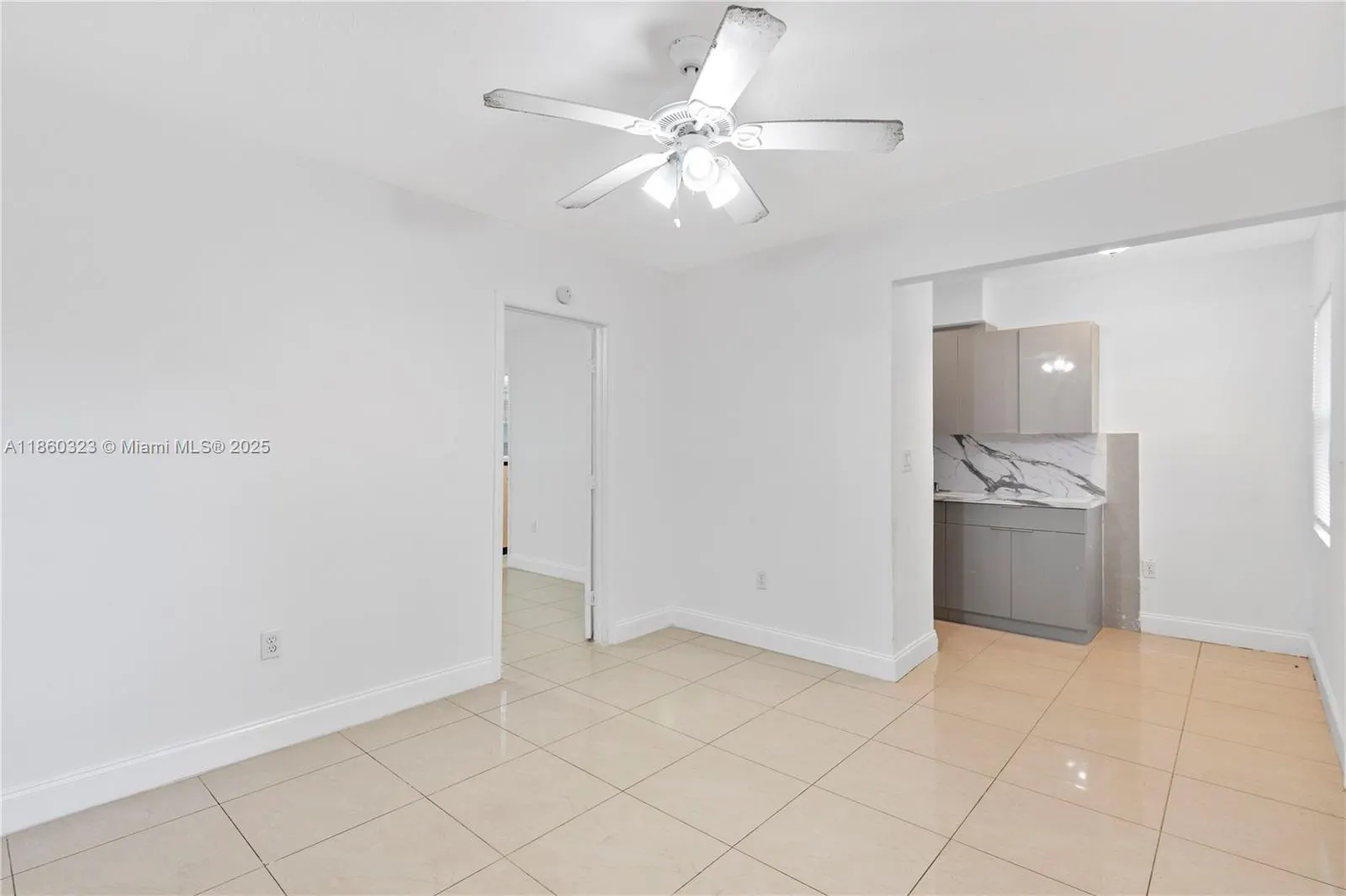1040 SW 28th St, #4