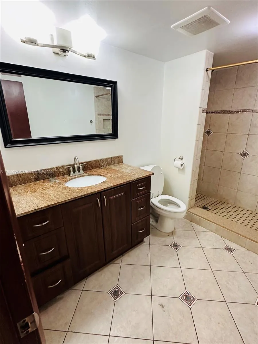 4850 SW 63rd Ter, #323