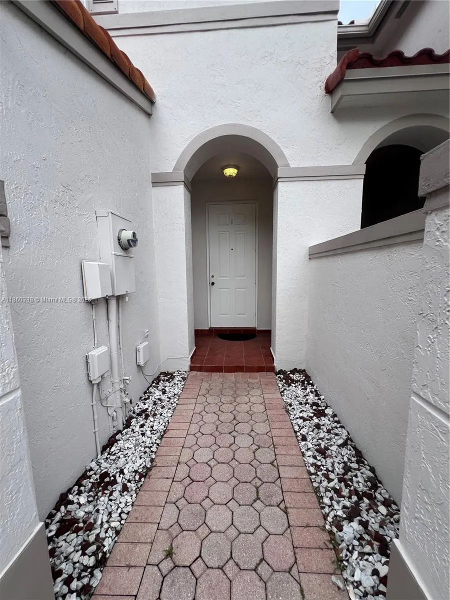 4377 NW 110th Ave