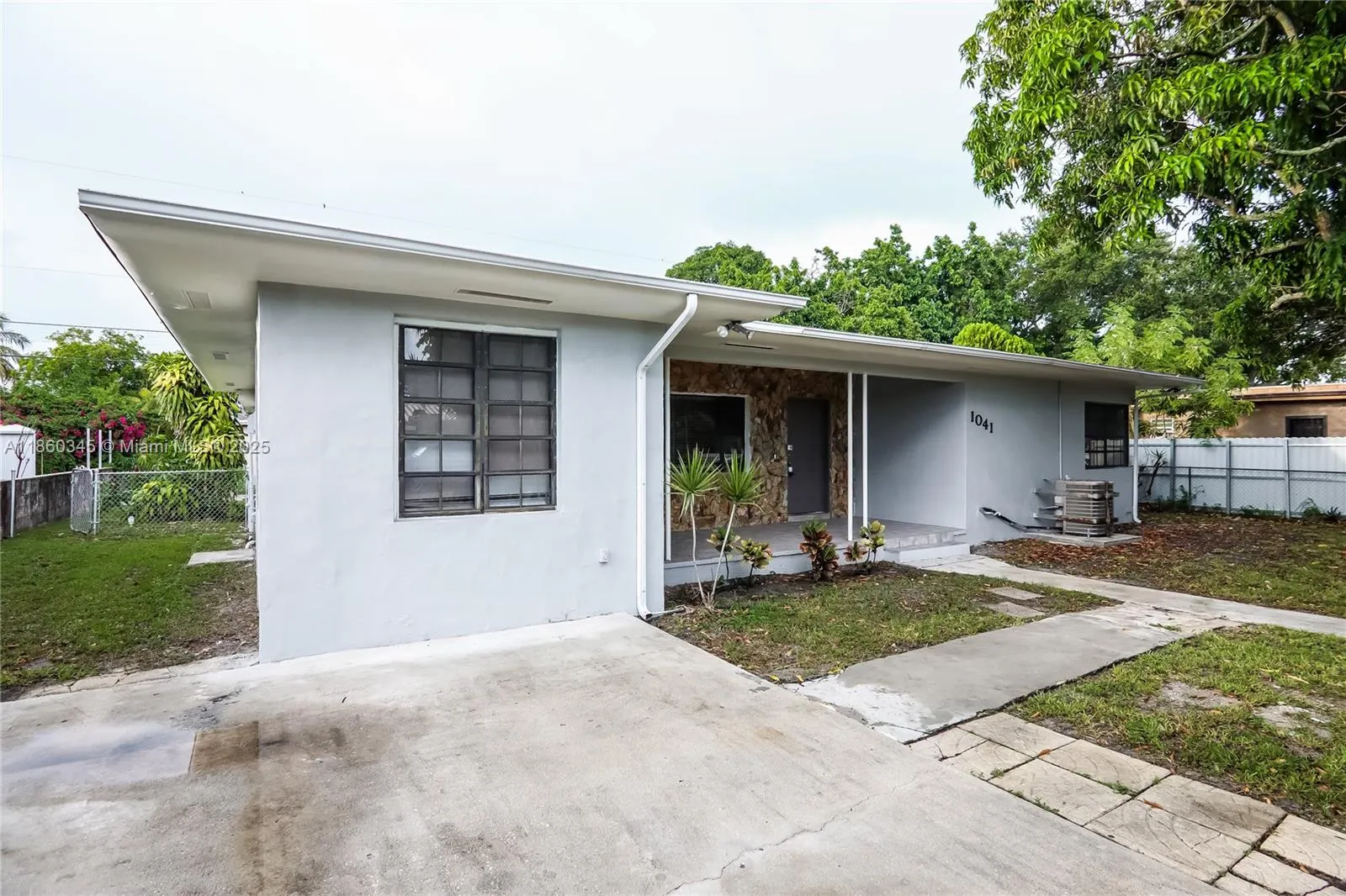 1041 NW 136th St