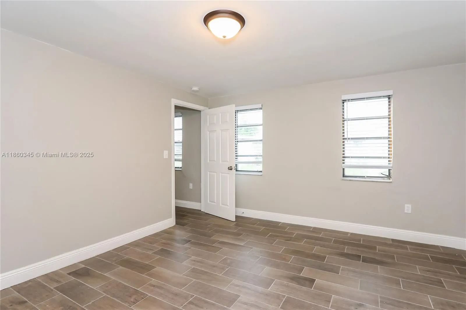 1041 NW 136th St