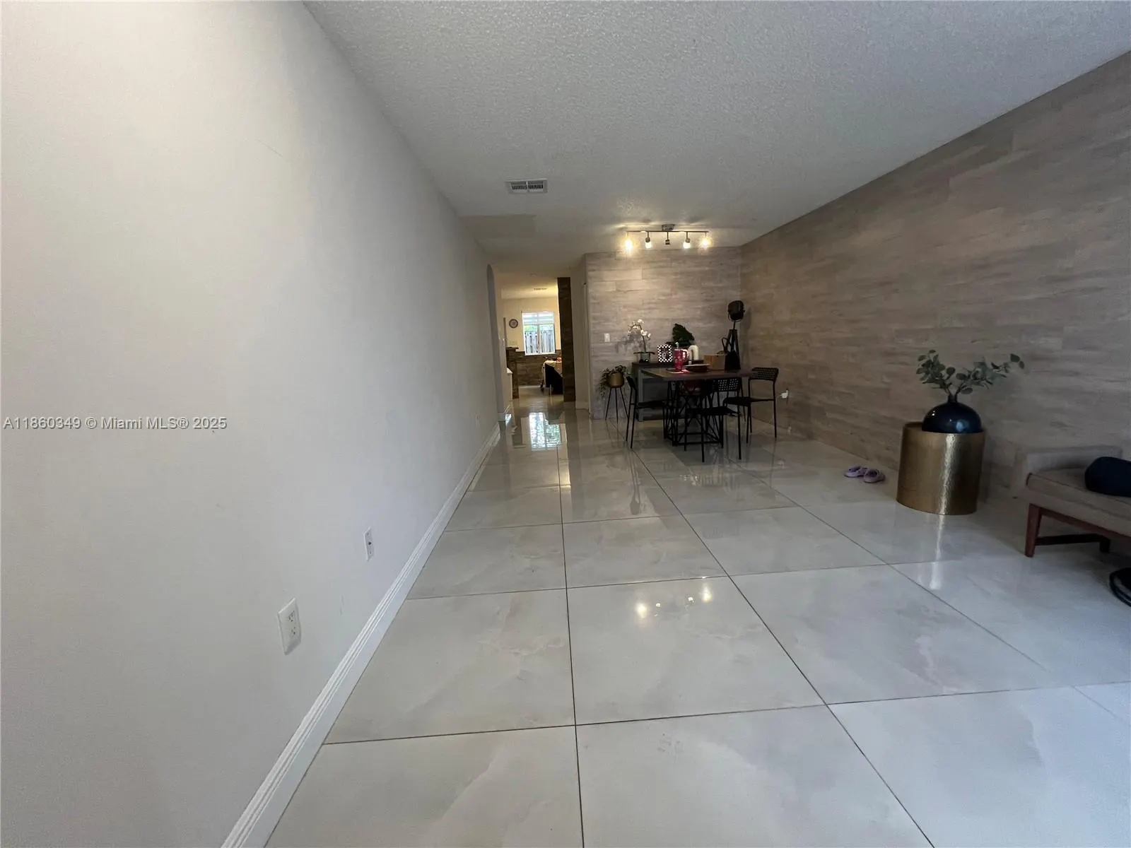 11612 NW 50th Ter