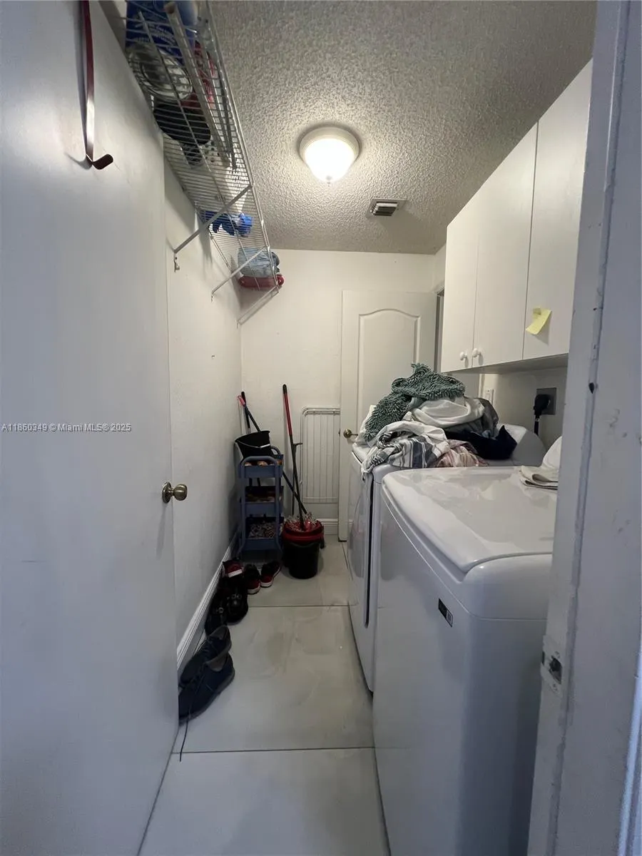 11612 NW 50th Ter