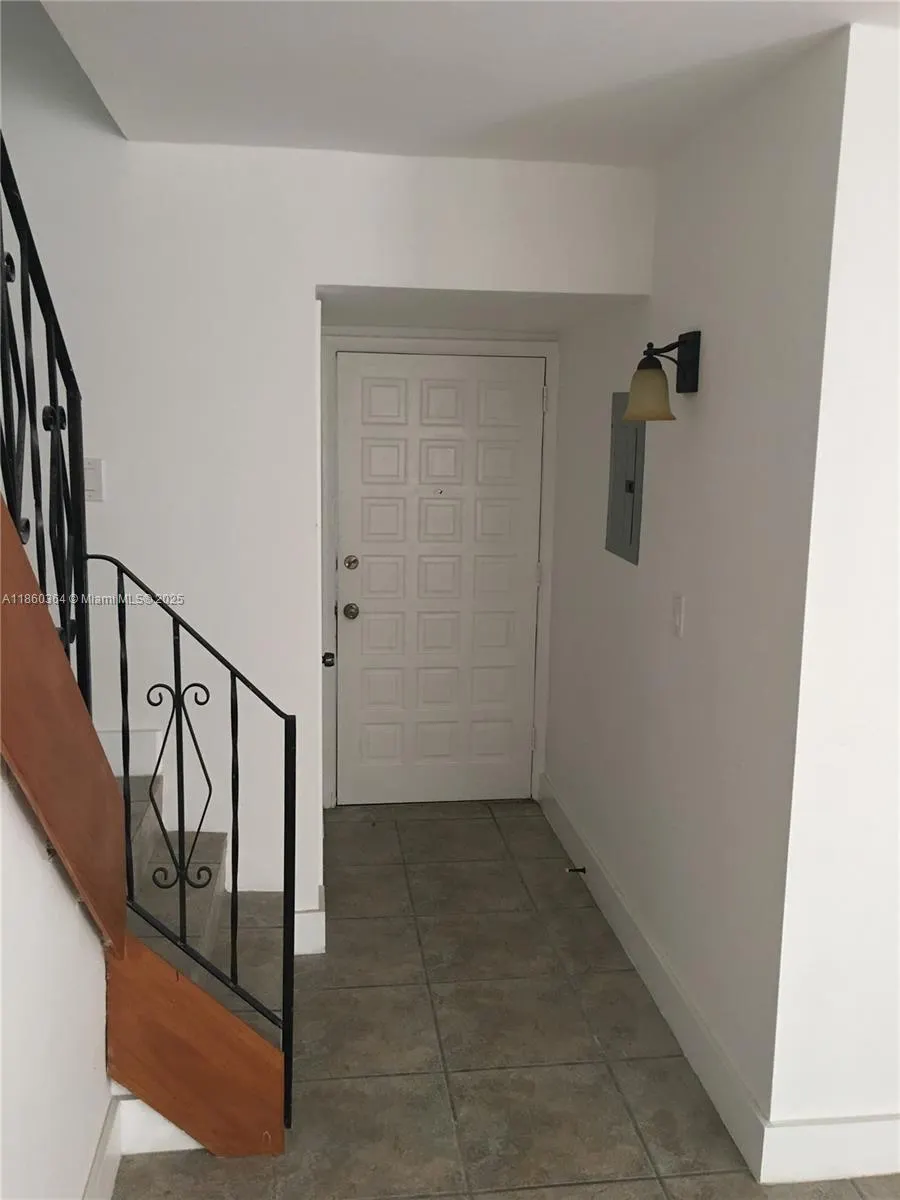 1606 SALZEDO ST, #3