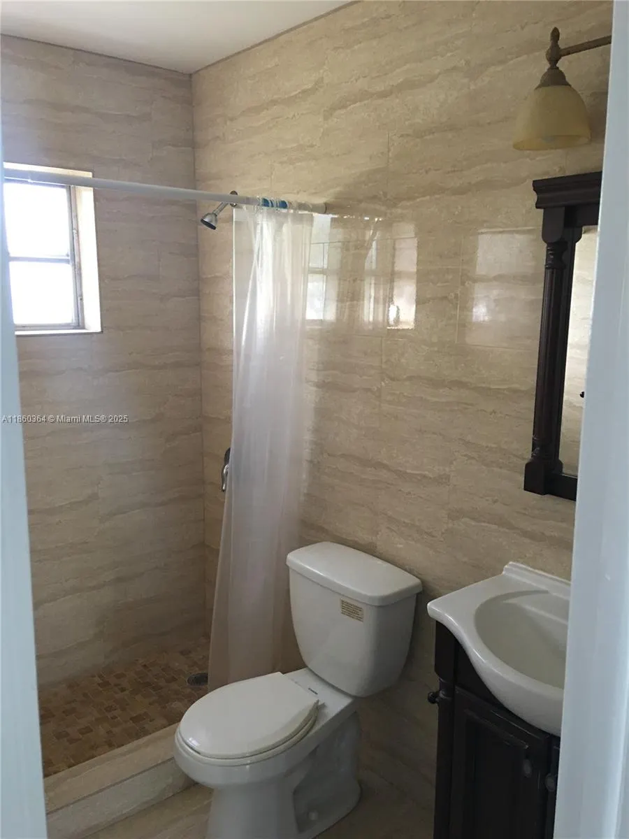 1606 SALZEDO ST, #3