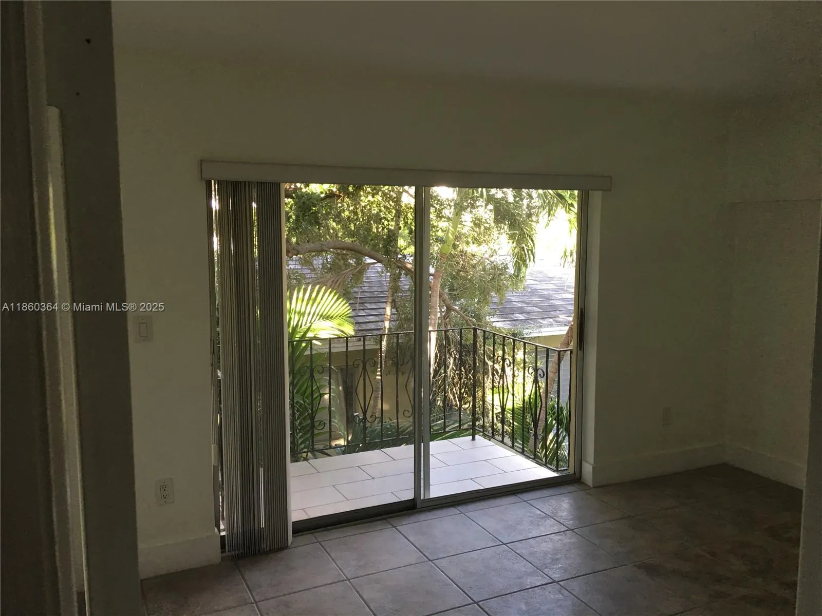 1606 SALZEDO ST, #3