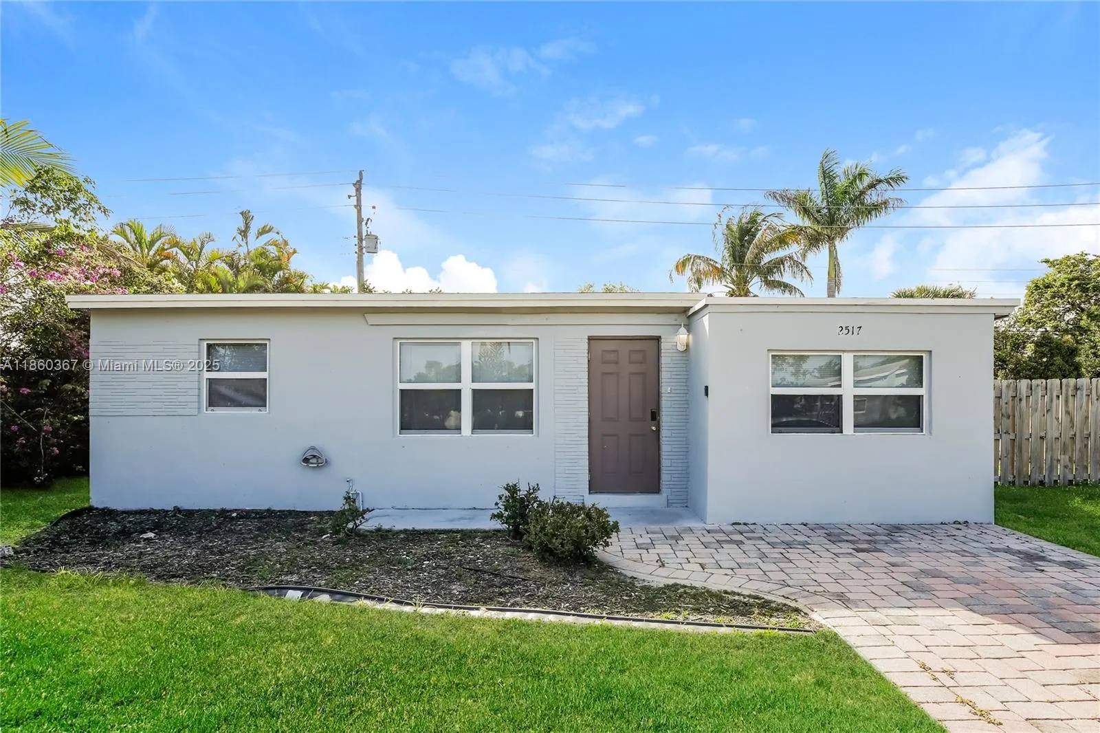 2517 NE 12th Ter