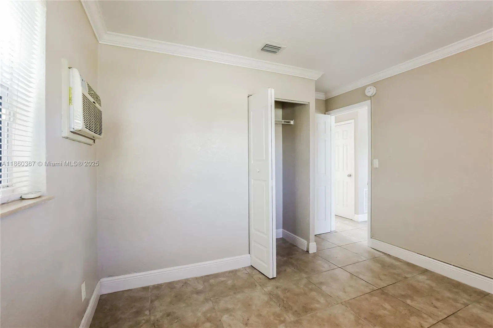 2517 NE 12th Ter
