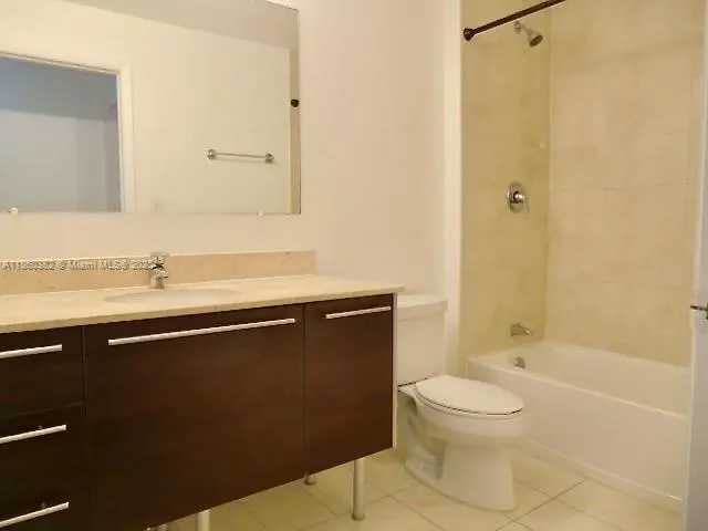 1900 N Bayshore Dr, #4703