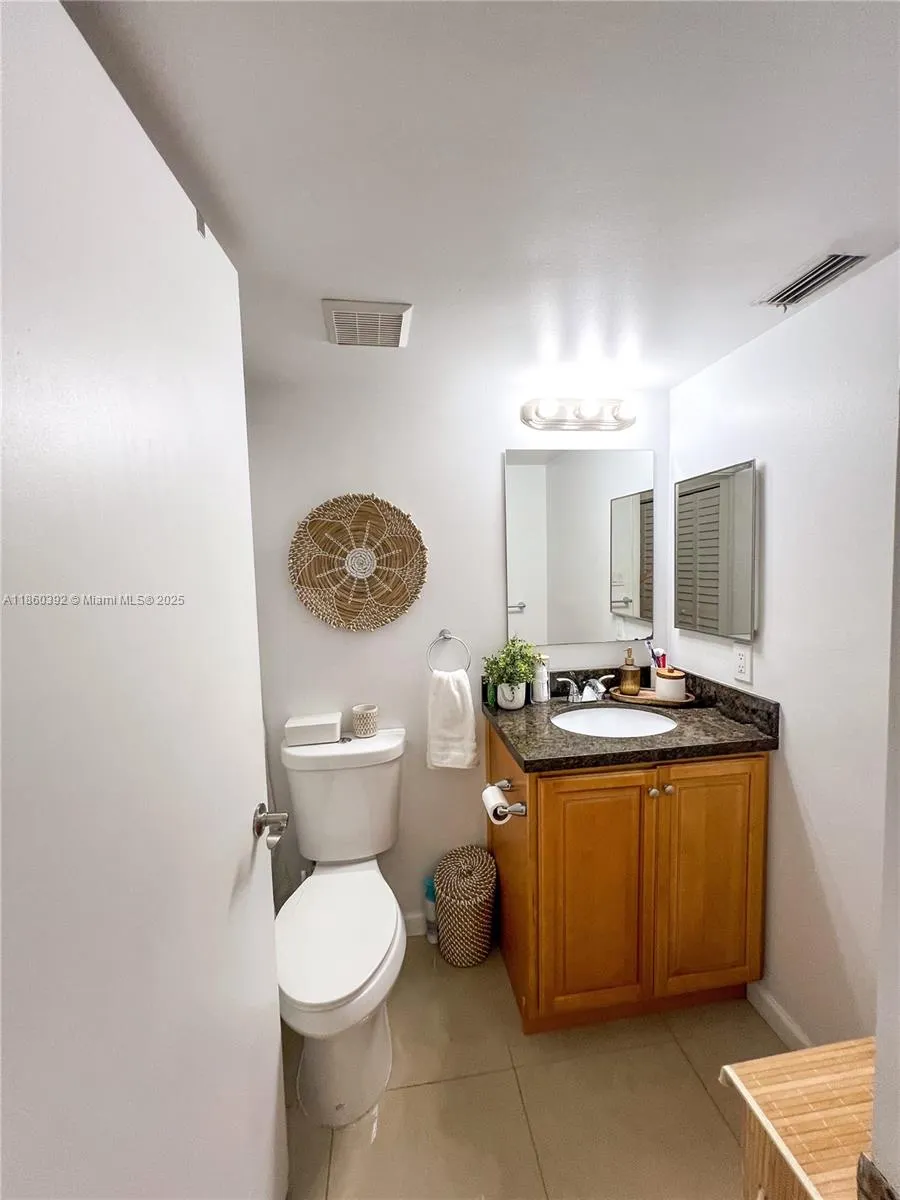 15821 SW 104th Ter, #203