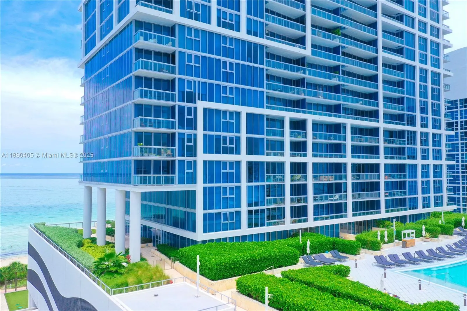 6899 Collins Ave, #1905
