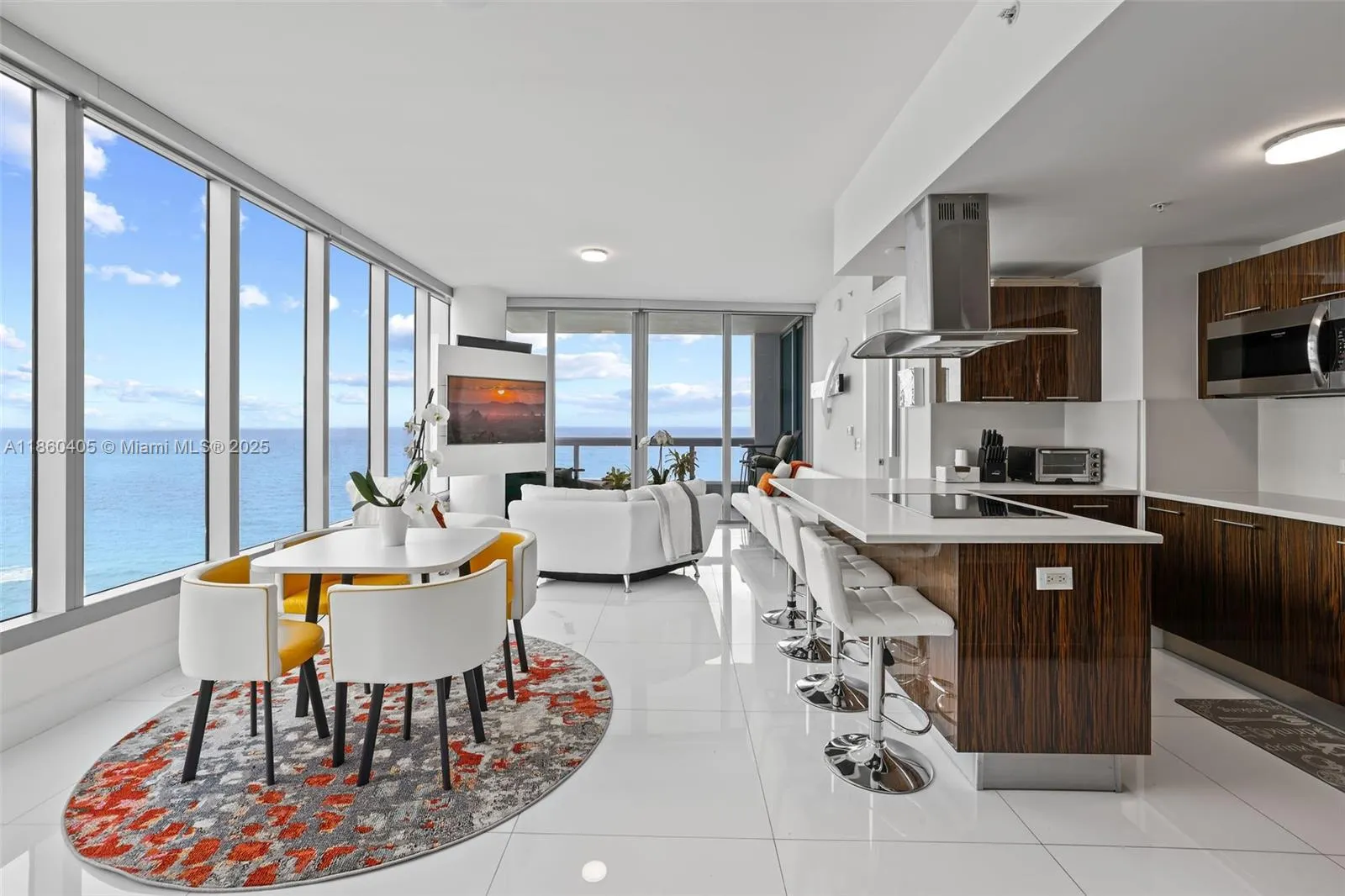 6899 Collins Ave, #1905