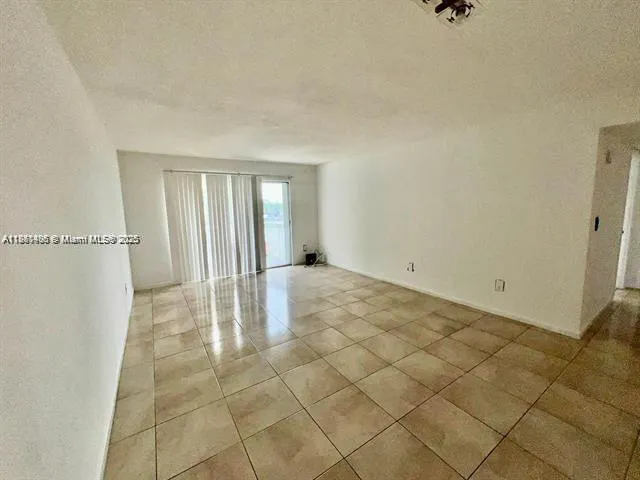15221 NE 6th Ave, #A301