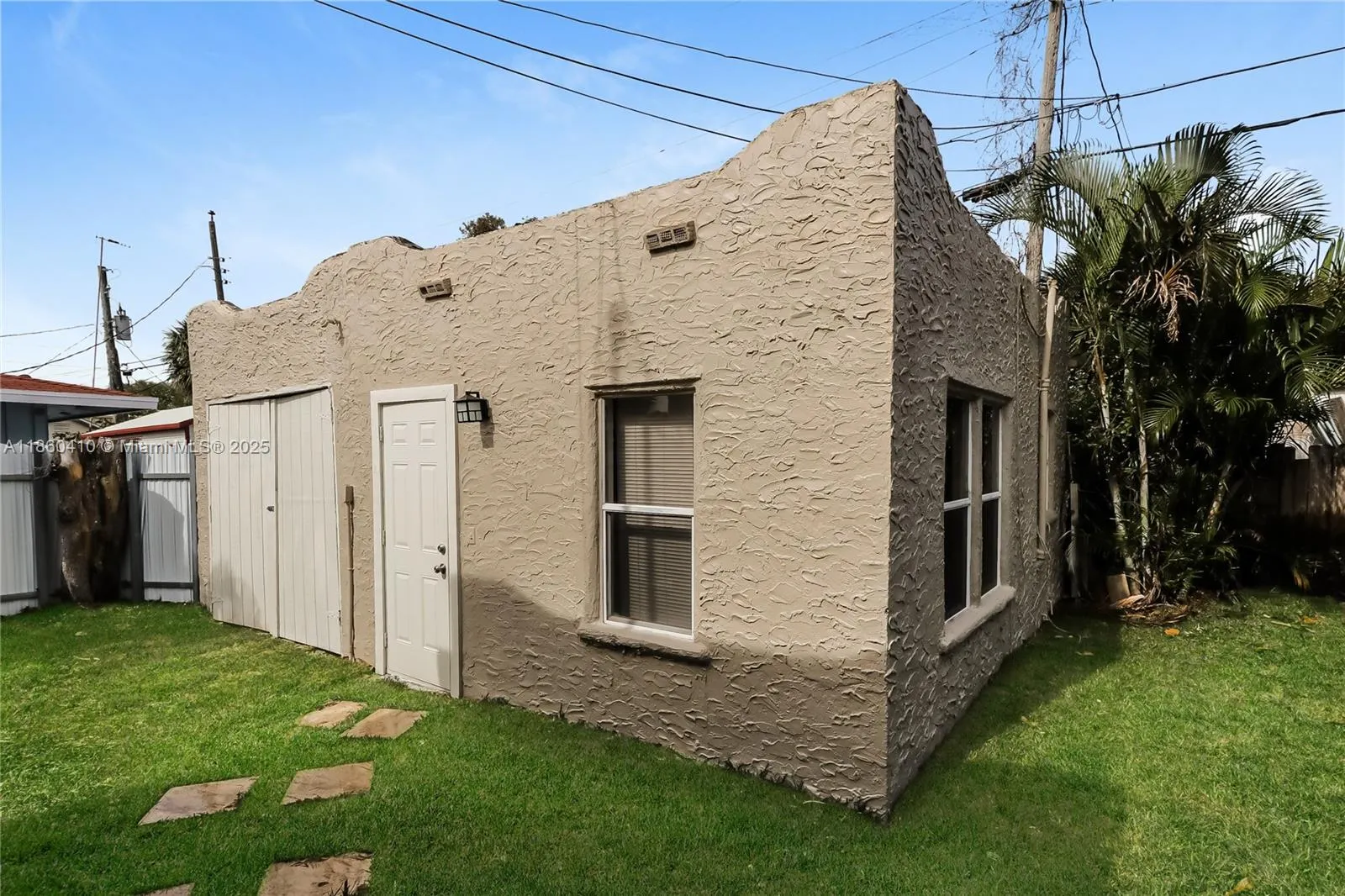 523 Plymouth Rd